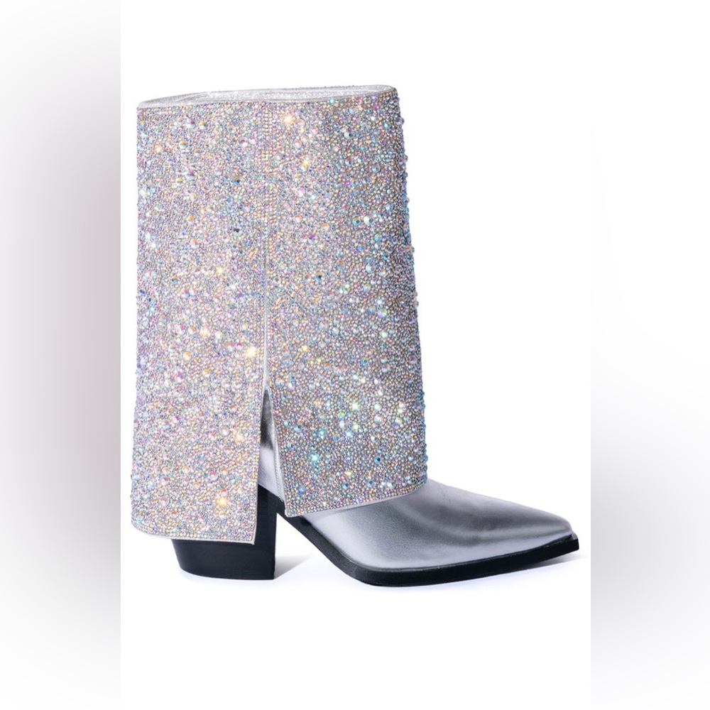 AZALEA WANG ANNABELLE EMBELLISHED WESTERN BOOT IN SILVER
